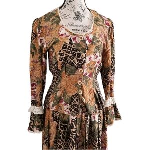 🇨🇦 90s Autumn Color Floral Blouse With Lace Detail and a Bell Sleeves Size Small